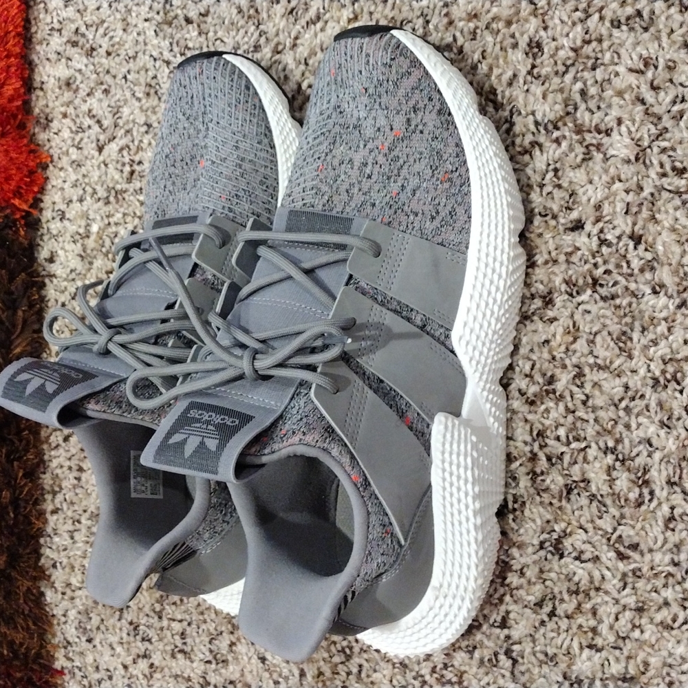 Shoes - Picture 2 of 3
